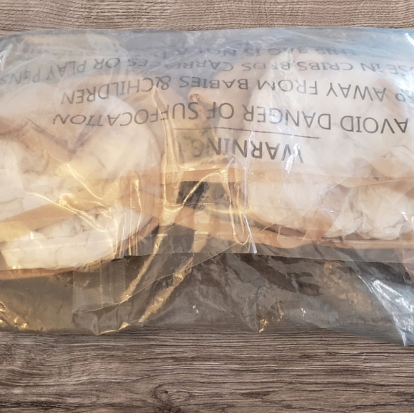 Capezio Underwire Minimal Show Bra in Beige 32D - Picture 5 of 6